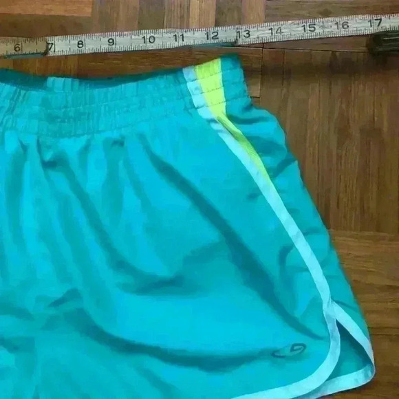 CHAMPION light teal running shorts with lining YOUTH XL - Picture 3 of 5